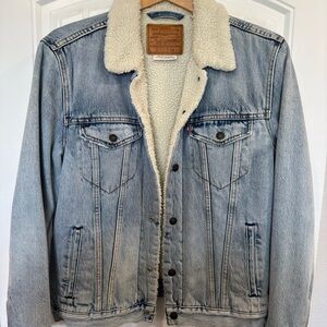 Levi's® Premium
ORIGINAL SHERPA TRUCKER JACKET